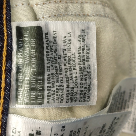 Levi's 590 Bootcut 18W Dark Wash Denim Womens Jeans. Excellent Condition! - Picture 10 of 13